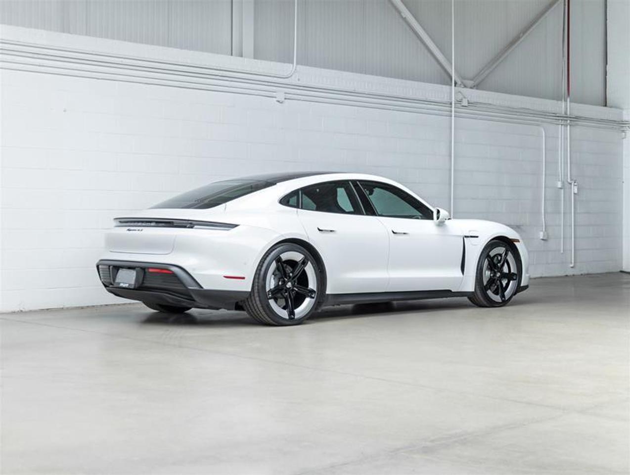 2025 Porsche Taycan  Photo