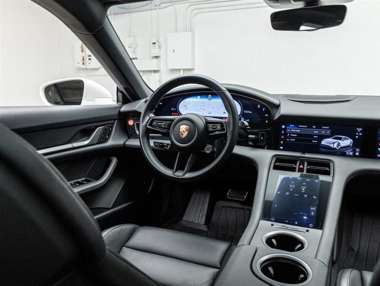 2025 Porsche Taycan  Photo