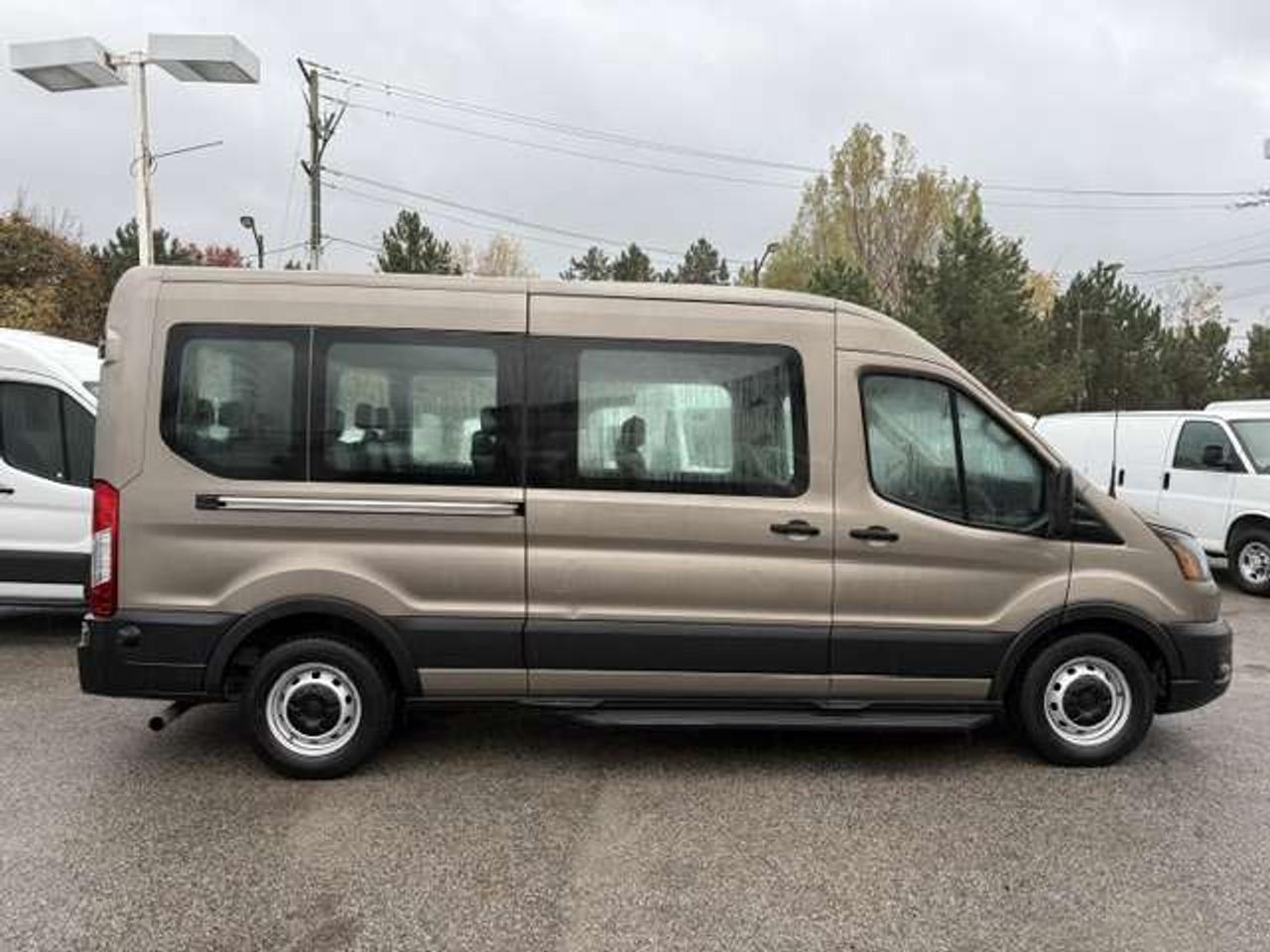 2020 Ford Transit Passenger Wagon 15 passenger Mid roof. Certified.  79,000 Kms Photo