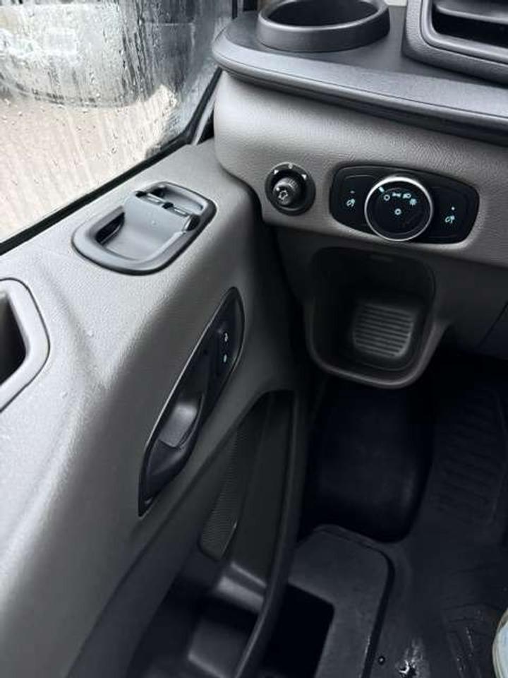 2020 Ford Transit Passenger Wagon 15 passenger Mid roof. Certified.  79,000 Kms Photo
