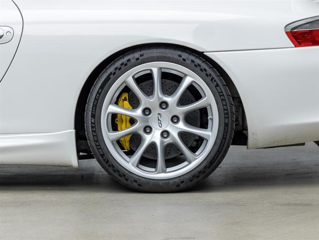 2004 Porsche 911  Photo