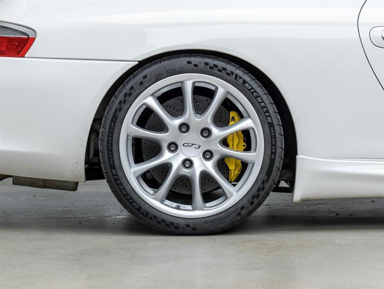 2004 Porsche 911  Photo