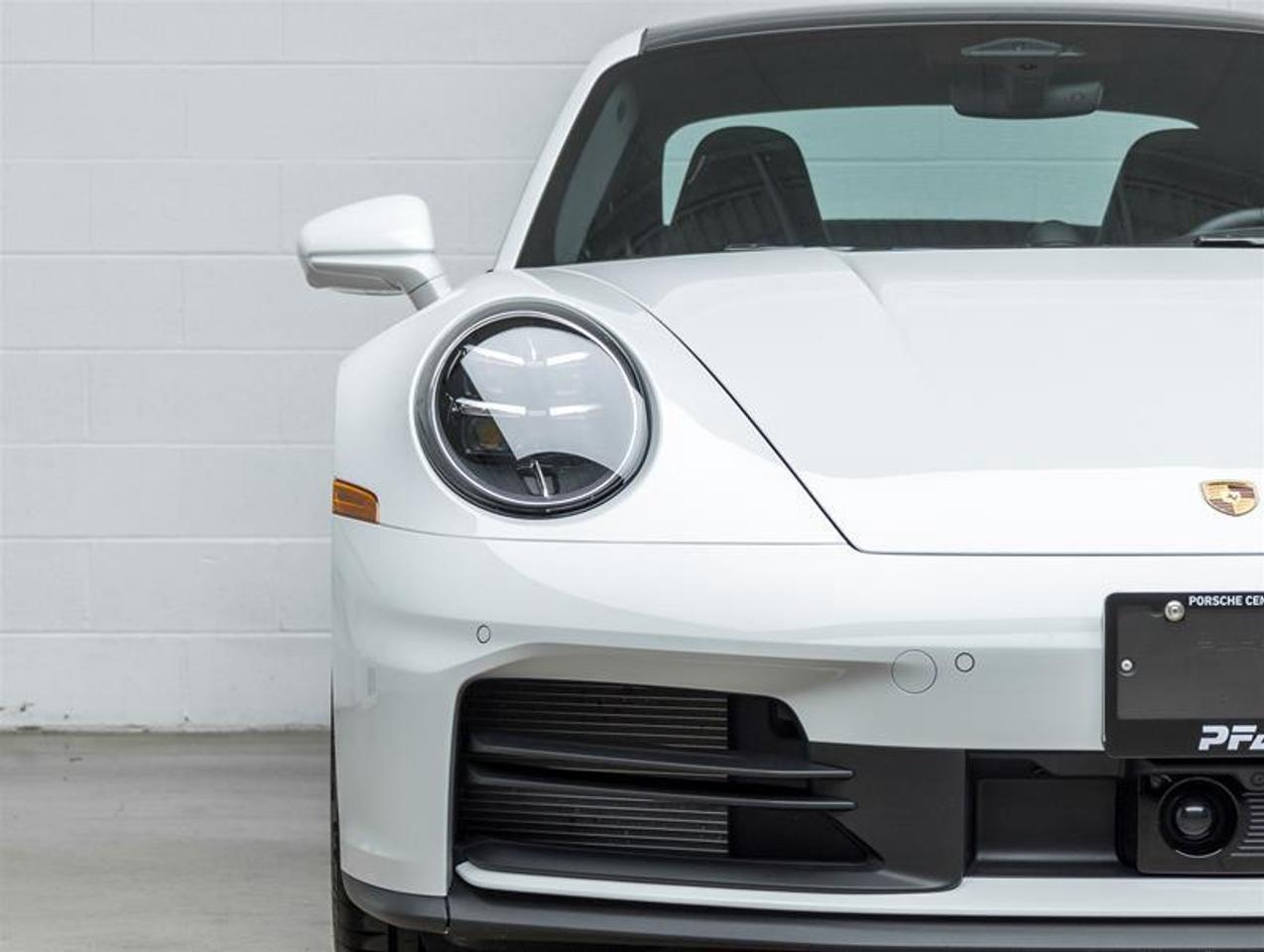2026 Porsche 911  Photo2