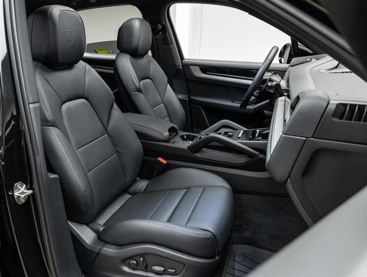 2026 Porsche Cayenne  Photo