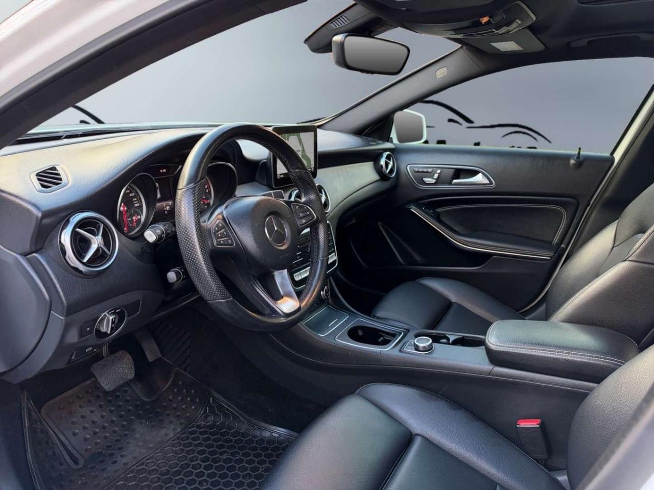 2019 Mercedes-Benz GLA GLA250 4MATIC AMG PKG * NO ACCIDENTS / CAMERA / PANORAMIC / LED LIGHTS Photo