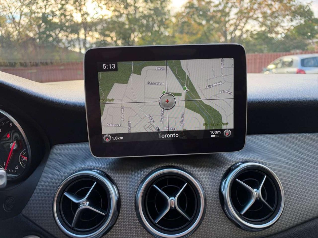 2019 Mercedes-Benz GLA GLA250 4MATIC AMG PKG * NO ACCIDENTS / CAMERA / PANORAMIC / LED LIGHTS Photo