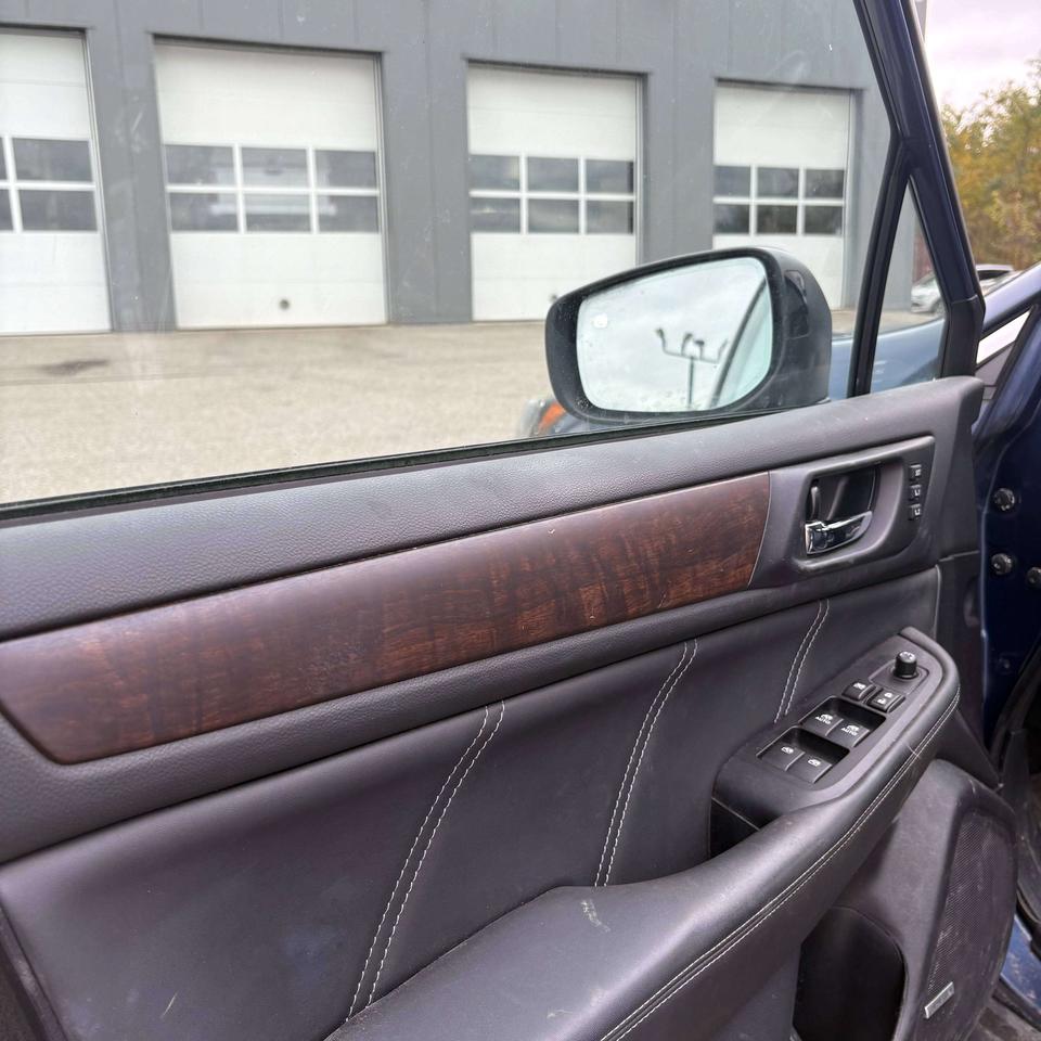 2019 Subaru Outback Limited AWD   Leather   NAV   Clean Carfax Photo