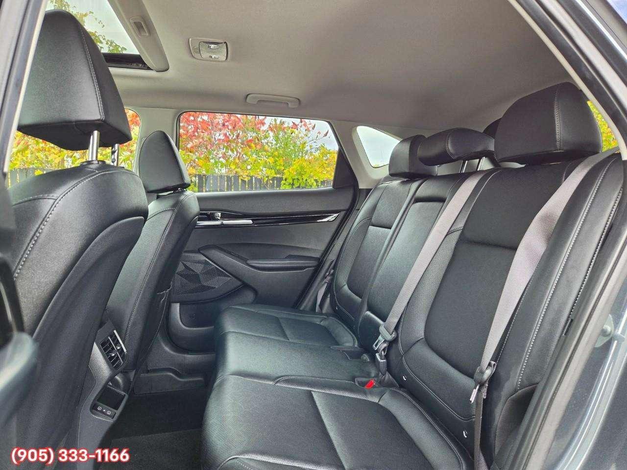 2024 Kia Seltos SX w/Black Interior Apple CarPlay & Android Auto • Heads-Up Display • Power Sunroof • Cooled Front Seats • Built-In Navig Photo