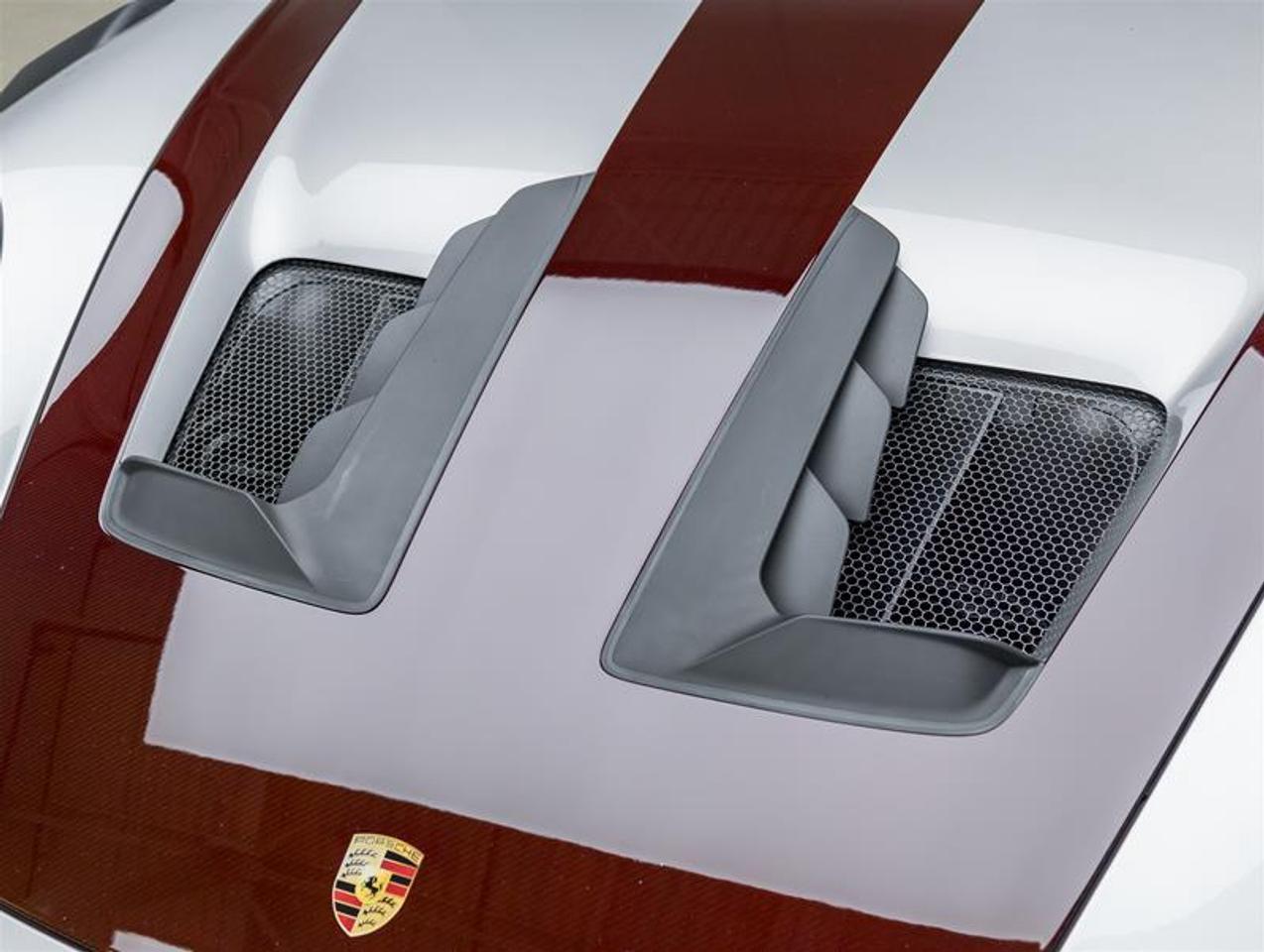 2025 Porsche 911  Photo