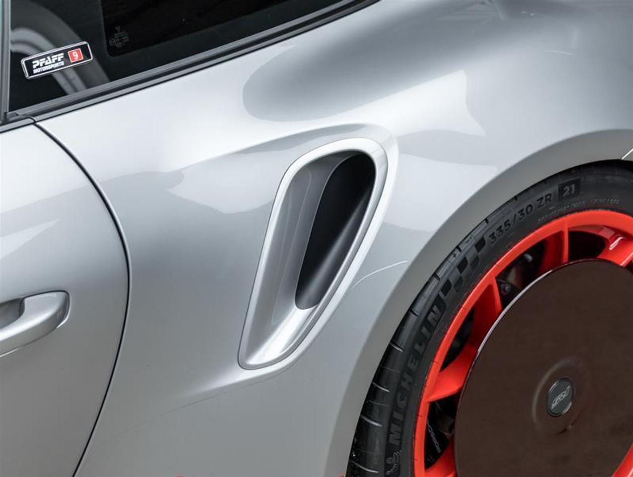 2025 Porsche 911  Photo