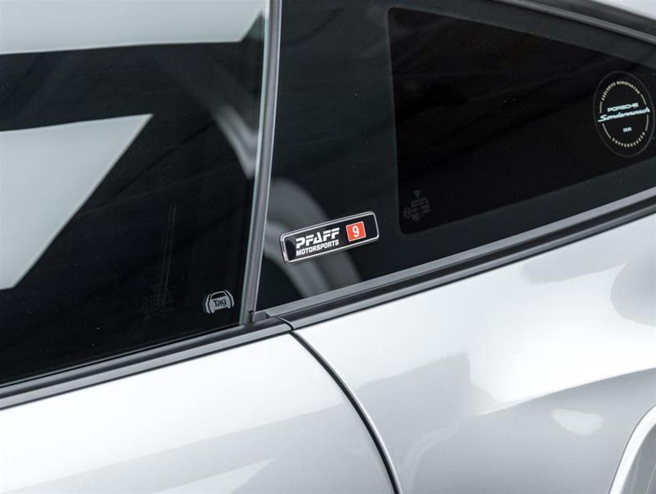 2025 Porsche 911  Photo