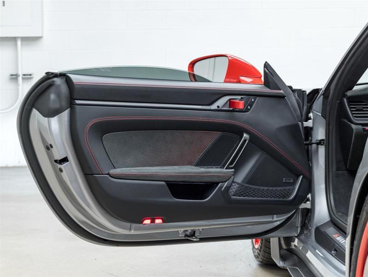 2025 Porsche 911  Photo