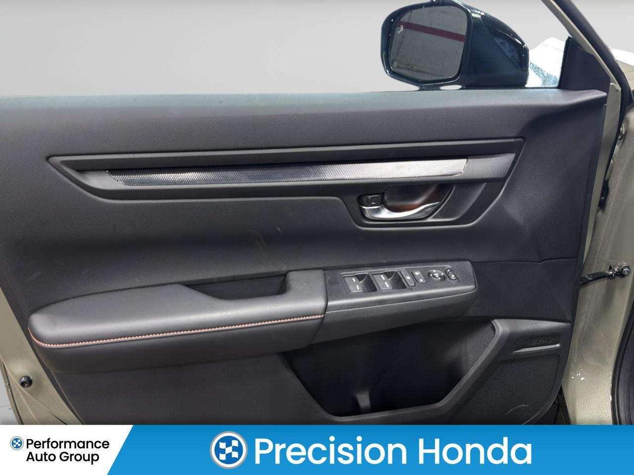 2026 Honda CR-V TrailSport Hybrid Sunroof Apple Carplay Photo