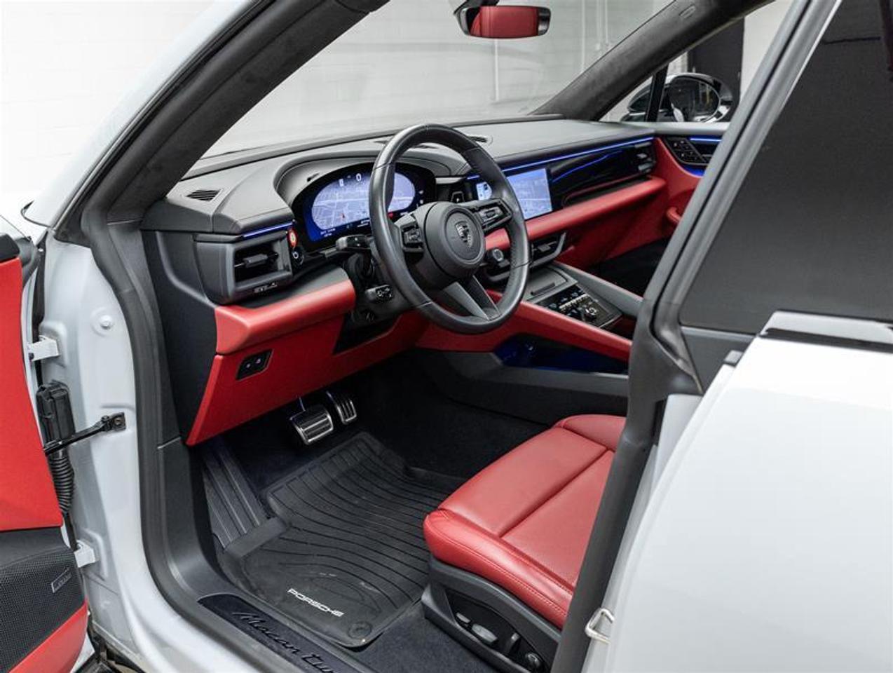2024 Porsche Macan  Photo
