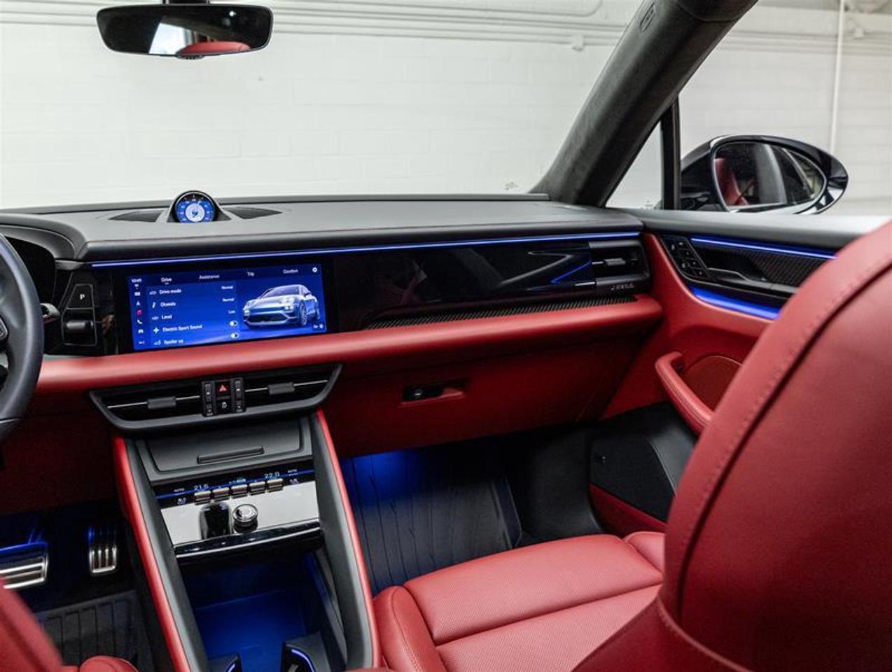 2024 Porsche Macan  Photo