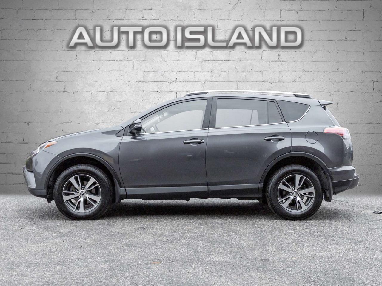 2016 Toyota RAV4 AWD XLE, Sunroof, Camera Photo