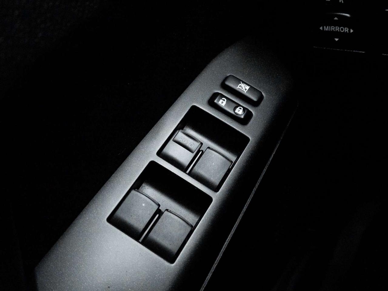 2016 Toyota RAV4 AWD XLE, Sunroof, Camera Photo