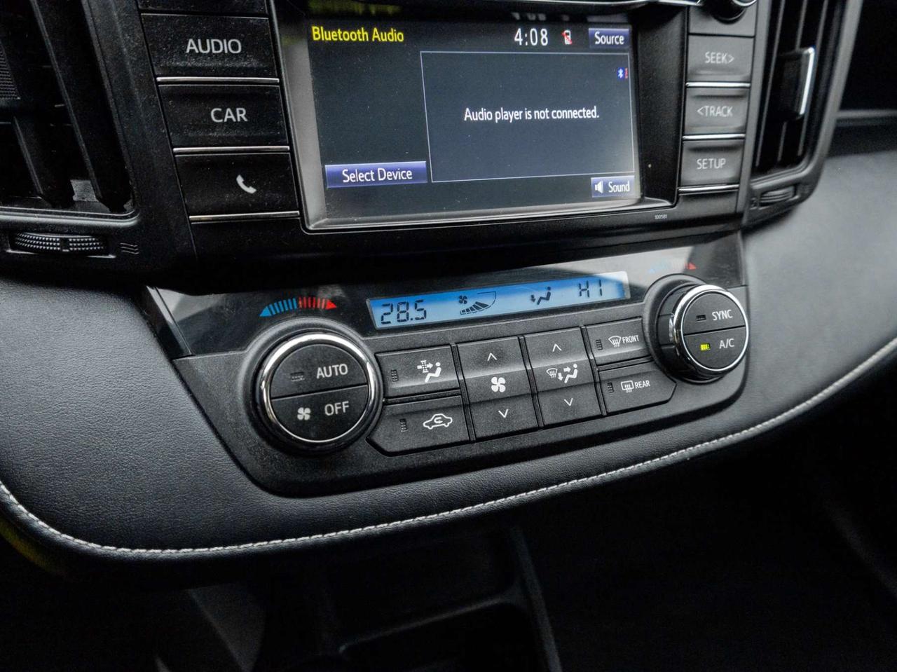 2016 Toyota RAV4 AWD XLE, Sunroof, Camera Photo