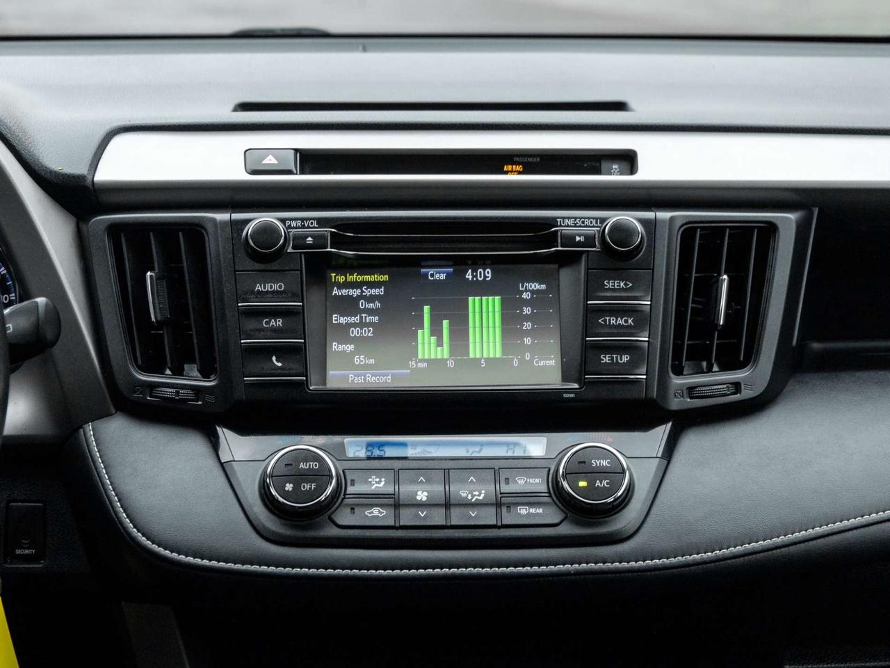 2016 Toyota RAV4 AWD XLE, Sunroof, Camera Photo