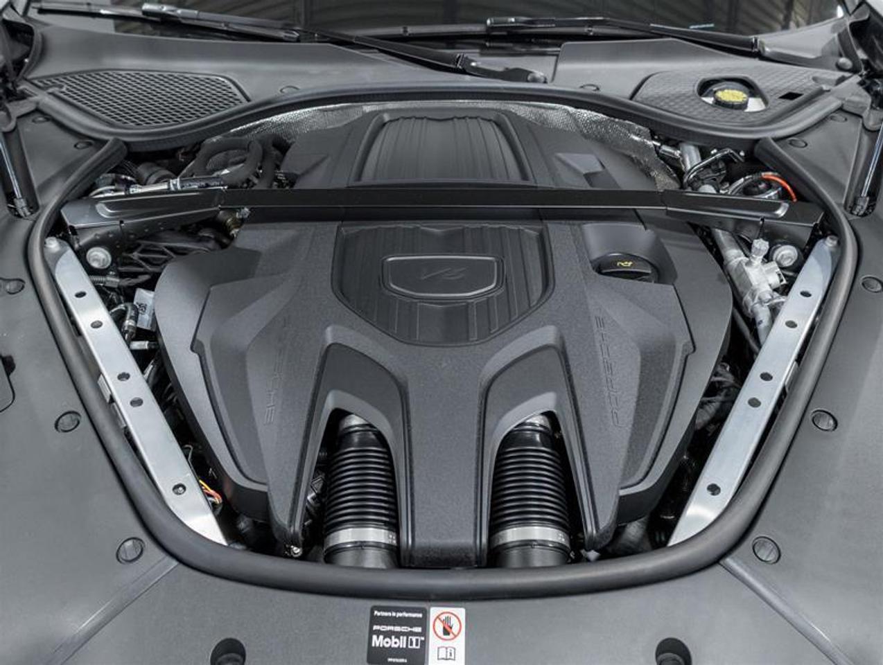 2026 Porsche Panamera  Photo1