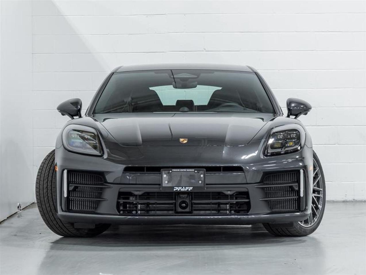 2026 Porsche Panamera  Photo2