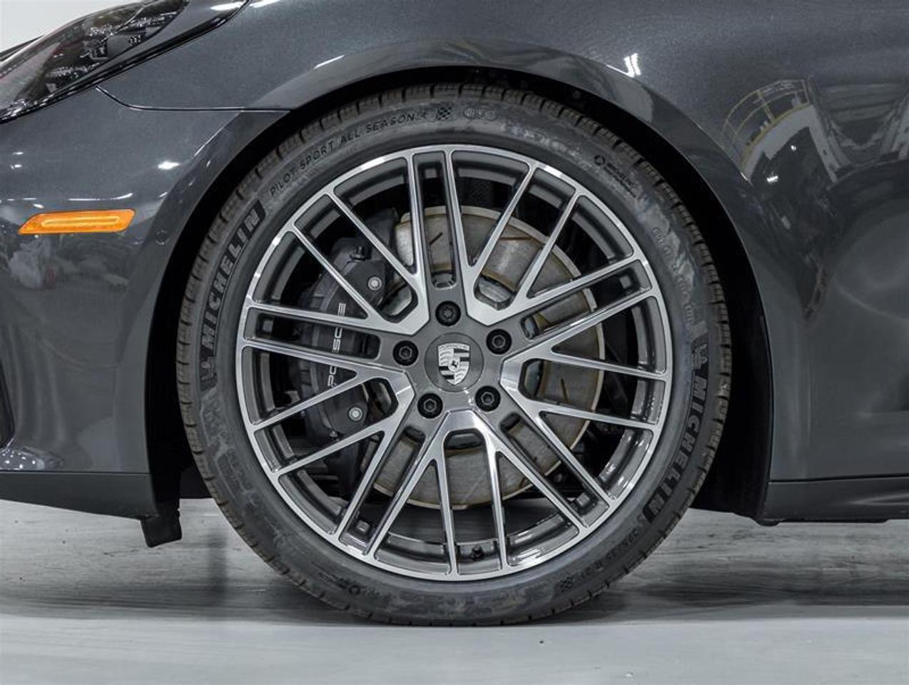 2026 Porsche Panamera  Photo