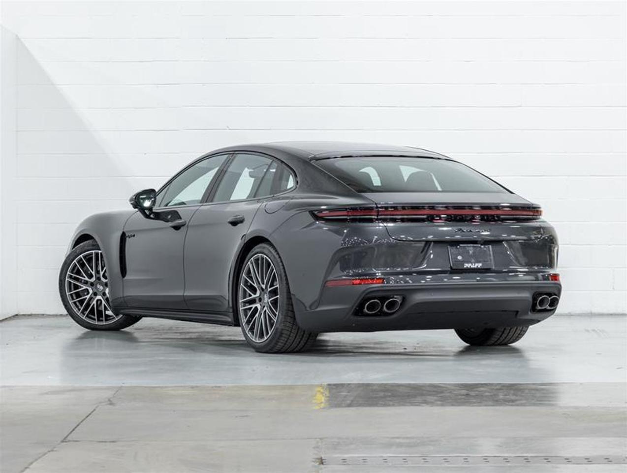 2026 Porsche Panamera  Photo