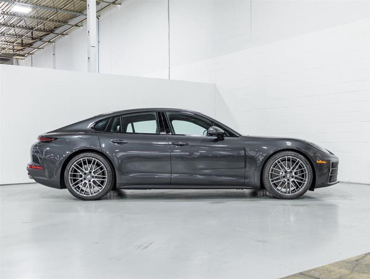 2026 Porsche Panamera  Photo