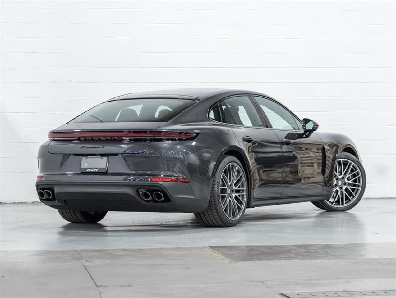 2026 Porsche Panamera  Photo