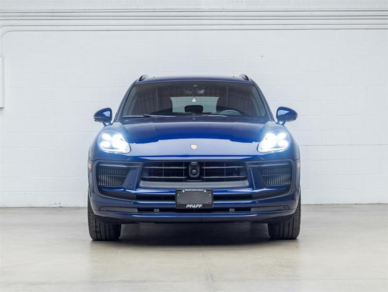 2023 Porsche Macan  Photo5