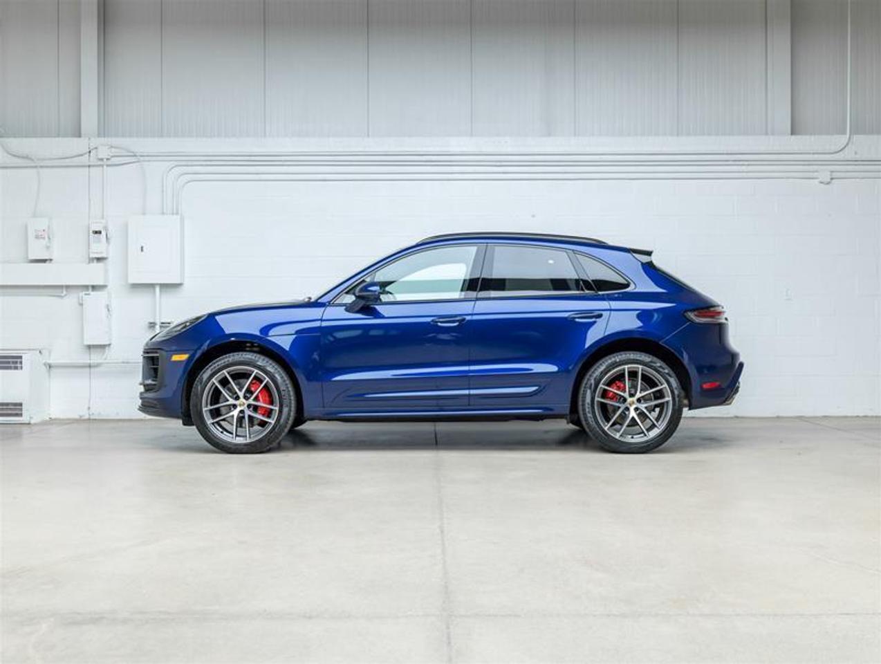 2023 Porsche Macan  Photo