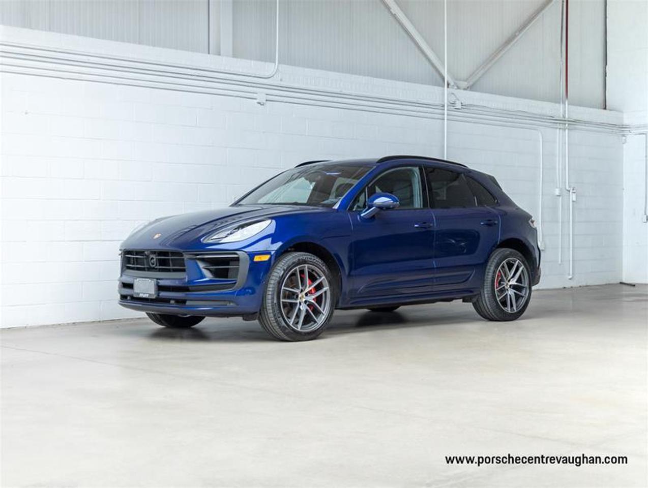 2023 Porsche Macan  Photo0