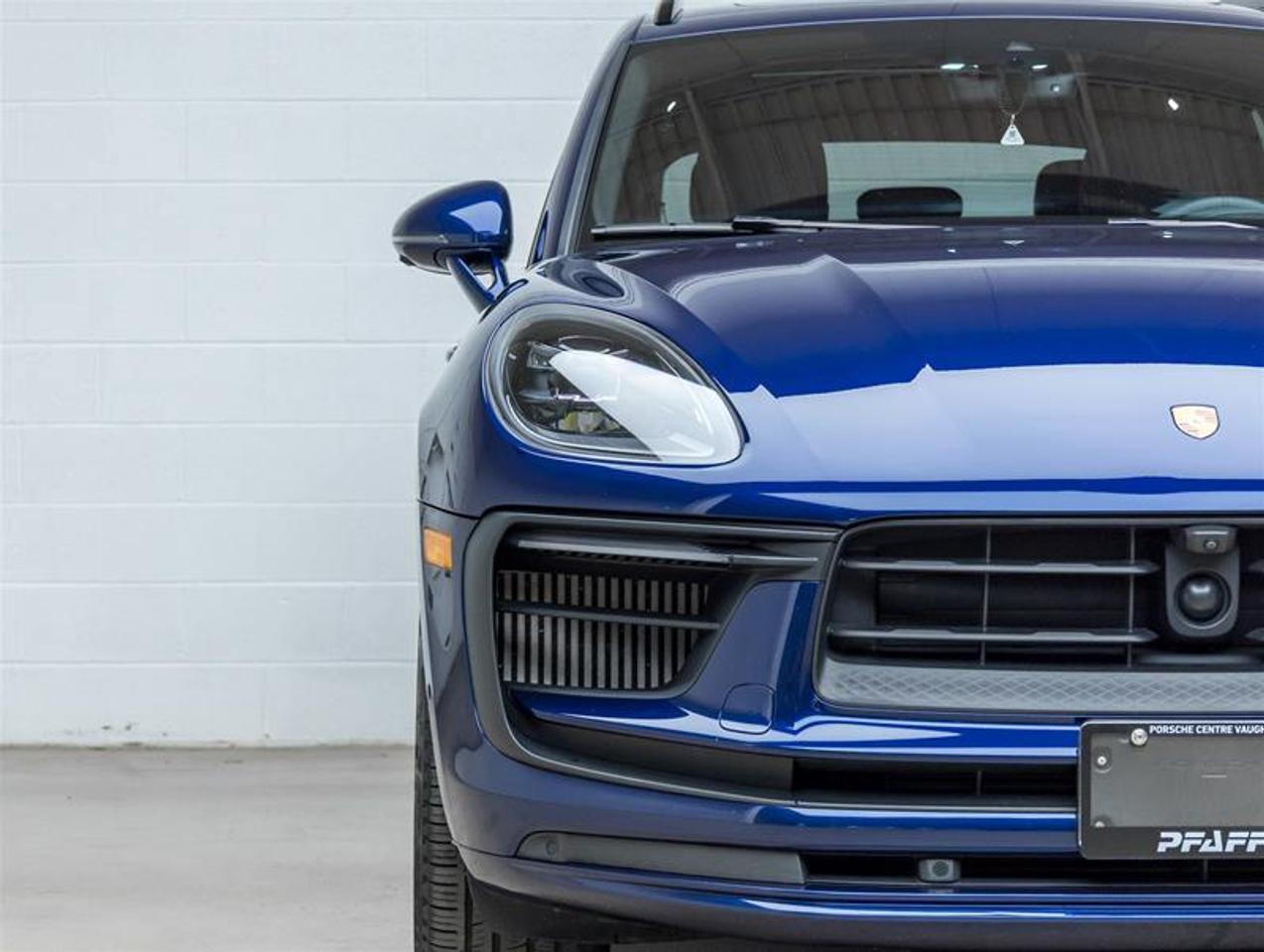2023 Porsche Macan  Photo