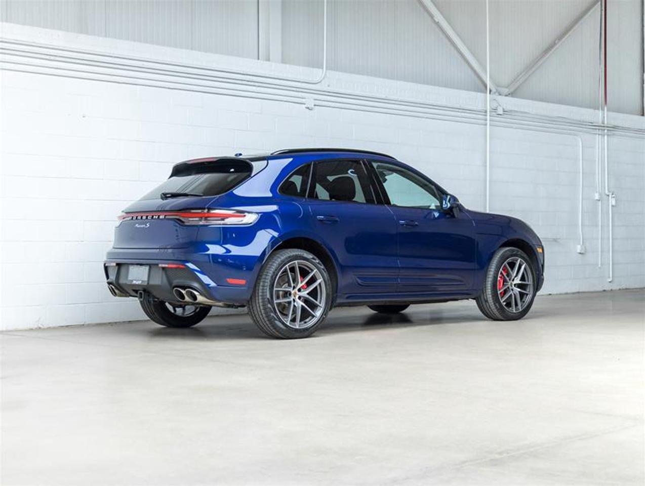 2023 Porsche Macan  Photo