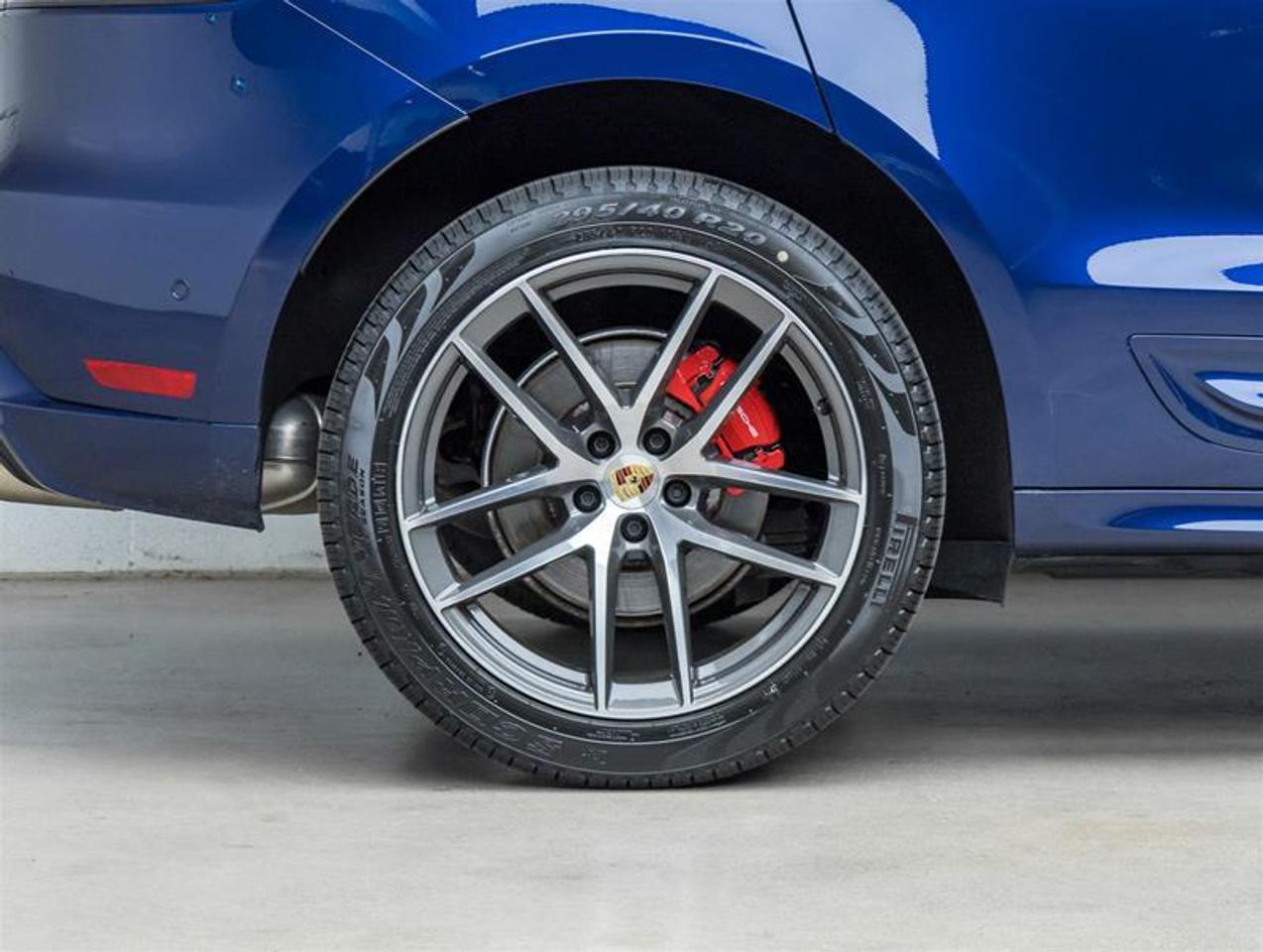 2023 Porsche Macan  Photo