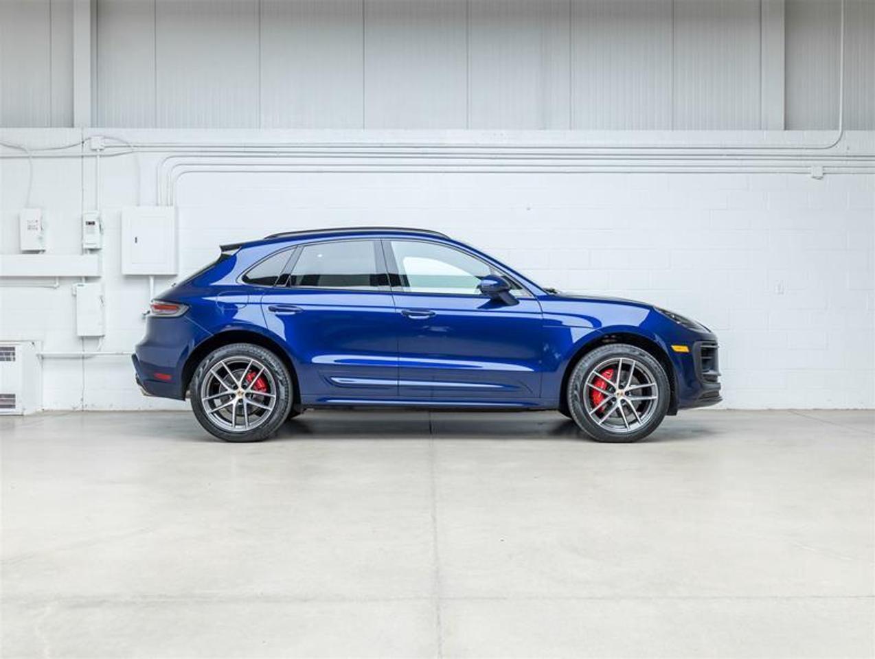 2023 Porsche Macan  Photo