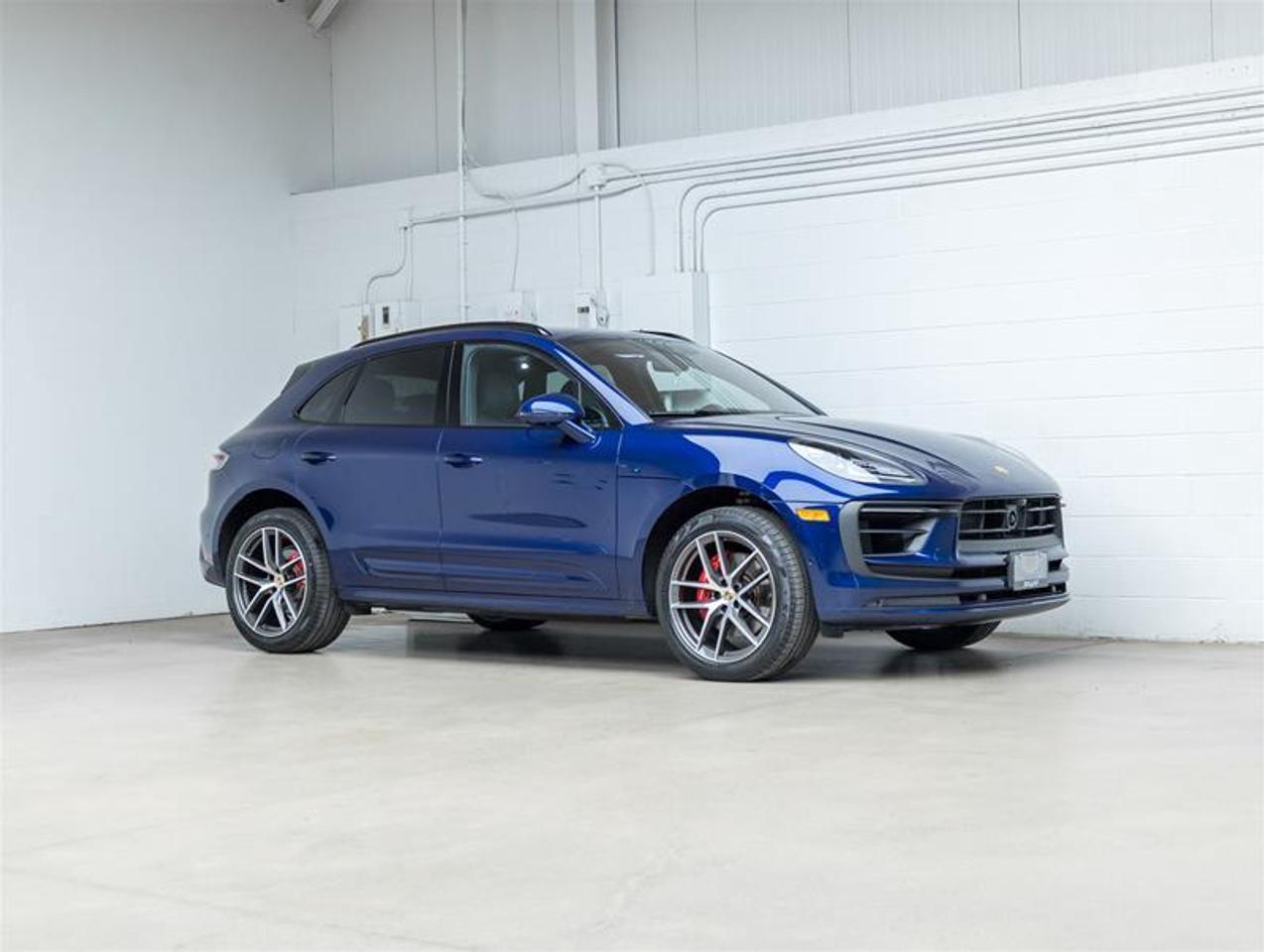 2023 Porsche Macan  Photo