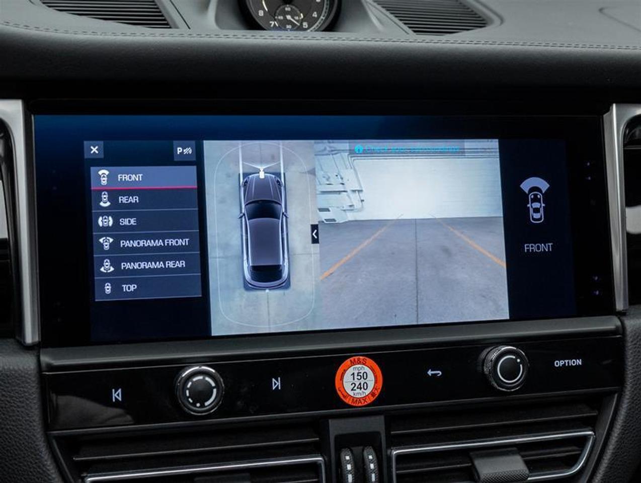2023 Porsche Macan  Photo