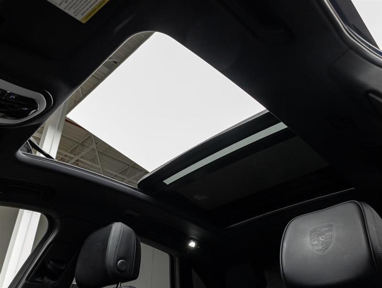 2023 Porsche Macan  Photo