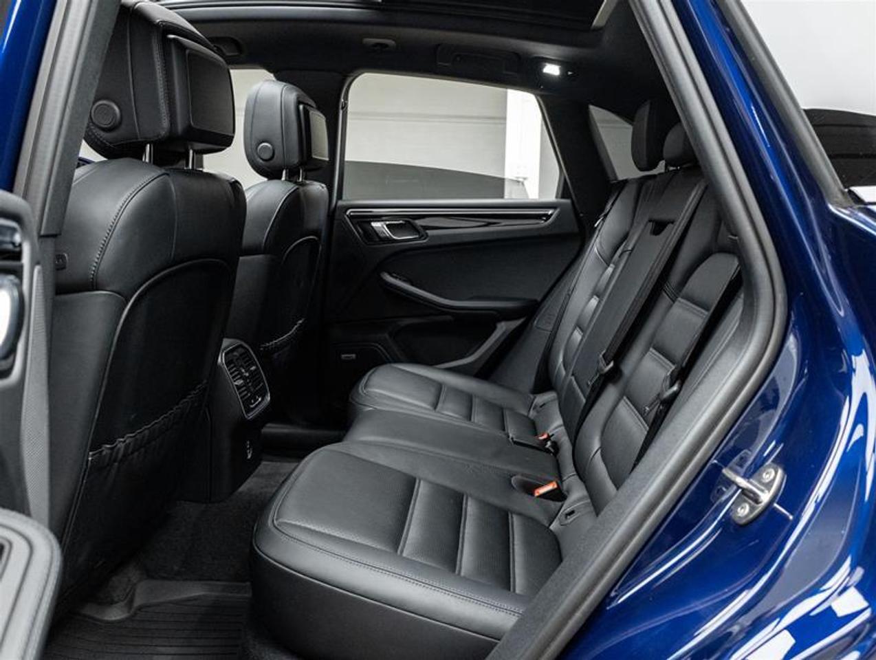 2023 Porsche Macan  Photo