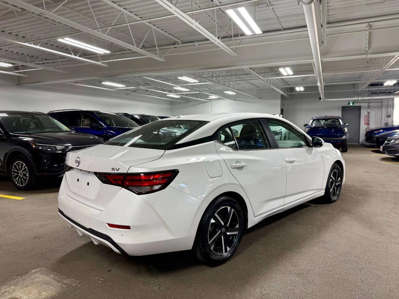 2024 Nissan Sentra SV CVT Photo