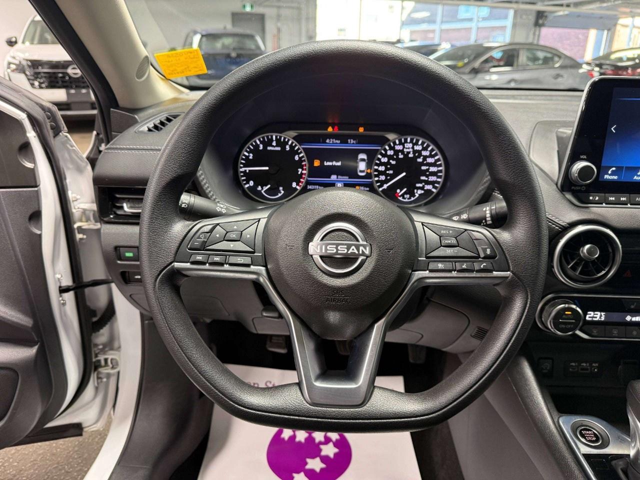 2024 Nissan Sentra SV CVT Photo