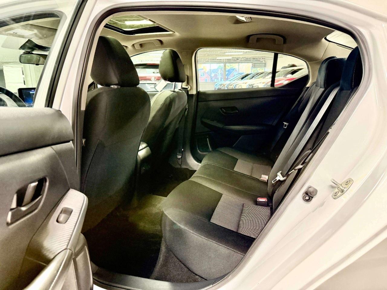 2024 Nissan Sentra SV CVT Photo
