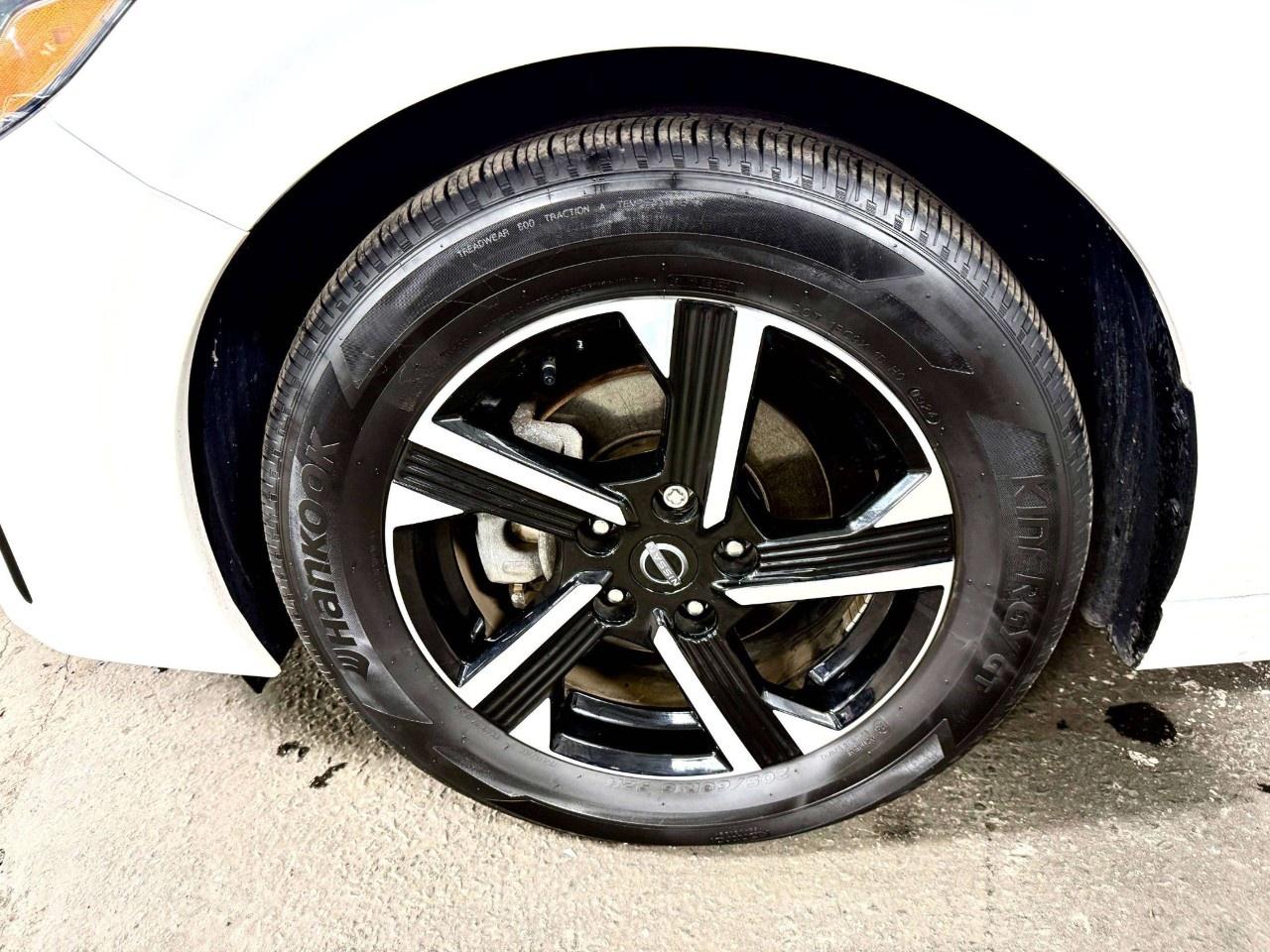 2024 Nissan Sentra SV CVT Photo