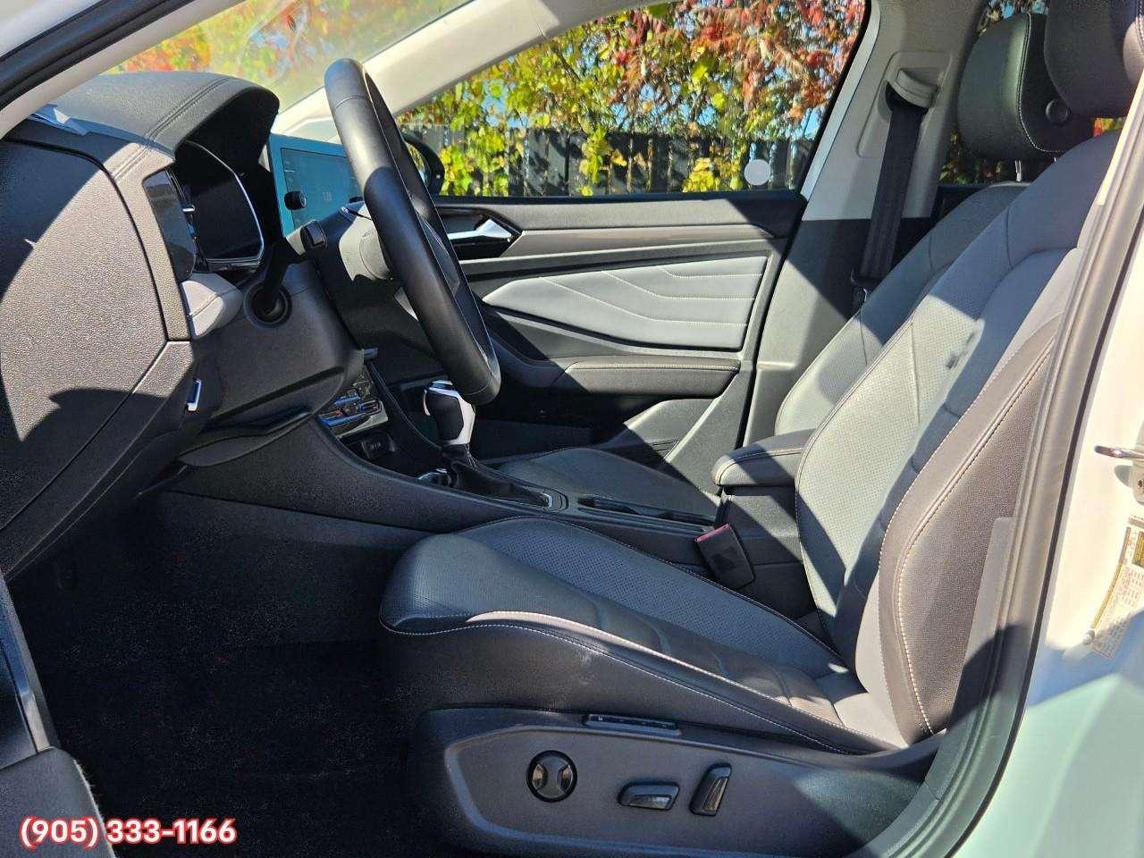 2025 Volkswagen Jetta Highline Apple CarPlay & Android Auto • Power Sunroof • Leather Seating • Cooled Front Seats • Built-In Navigation System Photo