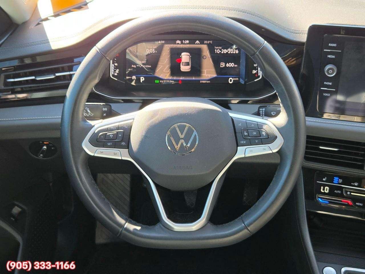 2025 Volkswagen Jetta Highline Apple CarPlay & Android Auto • Power Sunroof • Leather Seating • Cooled Front Seats • Built-In Navigation System Photo