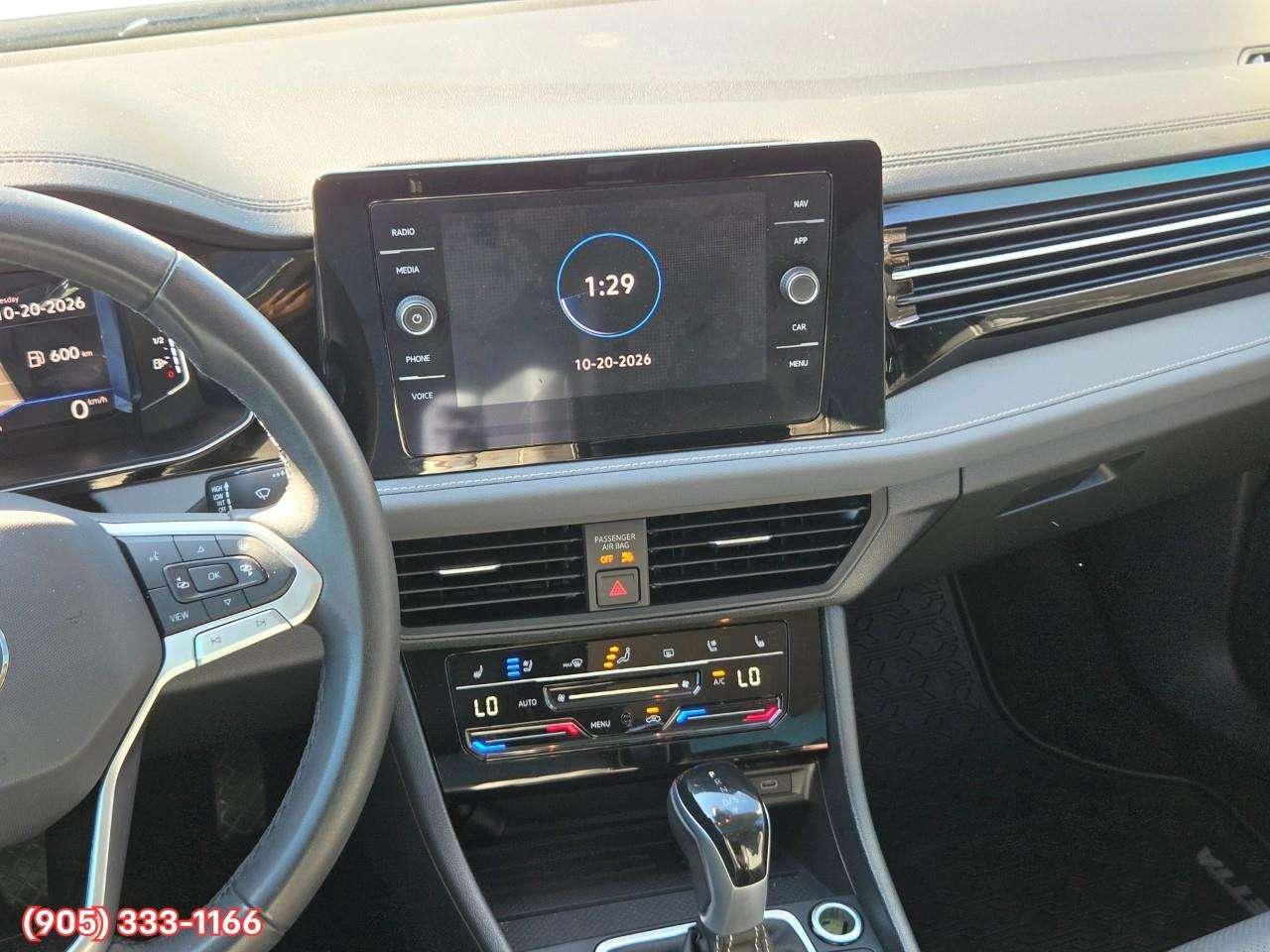 2025 Volkswagen Jetta Highline Apple CarPlay & Android Auto • Power Sunroof • Leather Seating • Cooled Front Seats • Built-In Navigation System Photo