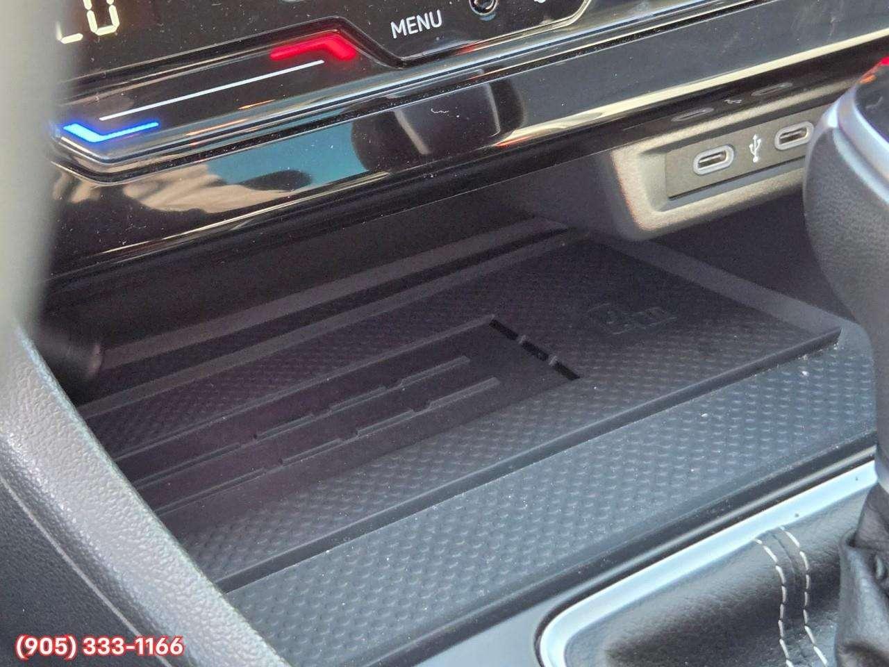 2025 Volkswagen Jetta Highline Apple CarPlay & Android Auto • Power Sunroof • Leather Seating • Cooled Front Seats • Built-In Navigation System Photo