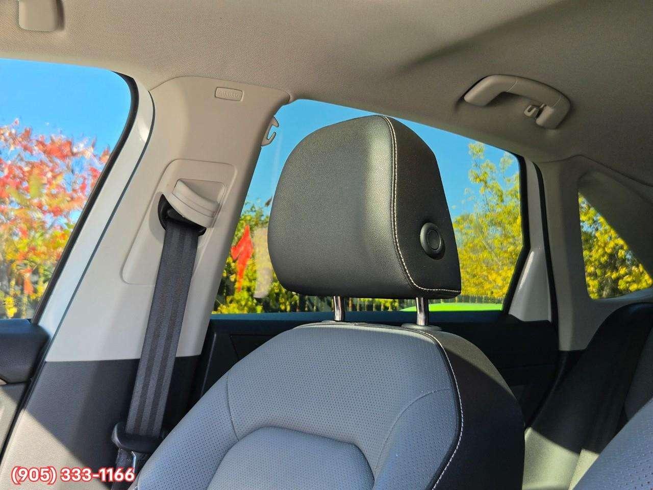 2025 Volkswagen Jetta Highline Apple CarPlay & Android Auto • Power Sunroof • Leather Seating • Cooled Front Seats • Built-In Navigation System Photo