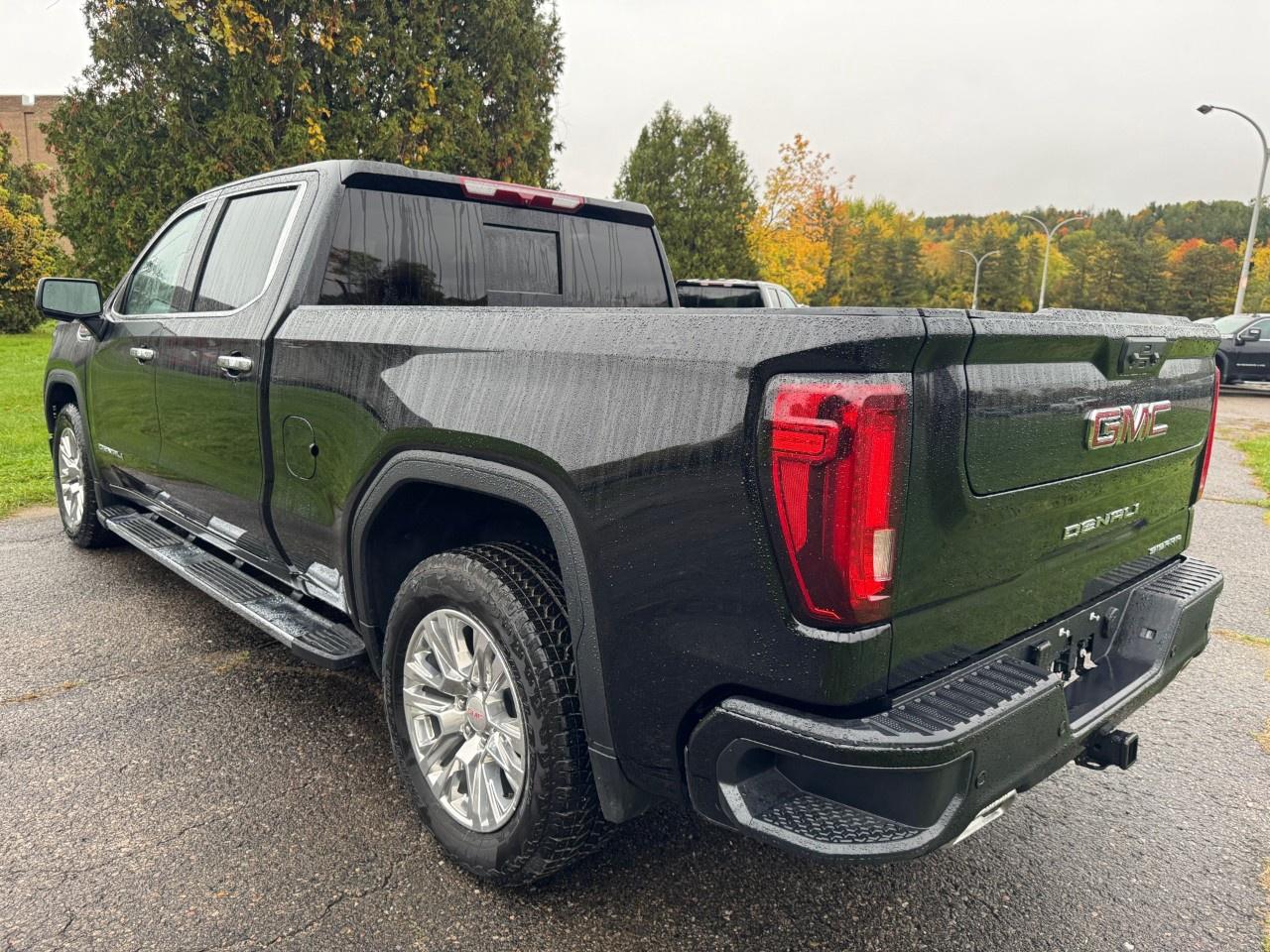 2026 GMC Sierra 1500 Crew Cab Standard Box 4-Wheel Drive Denali Photo